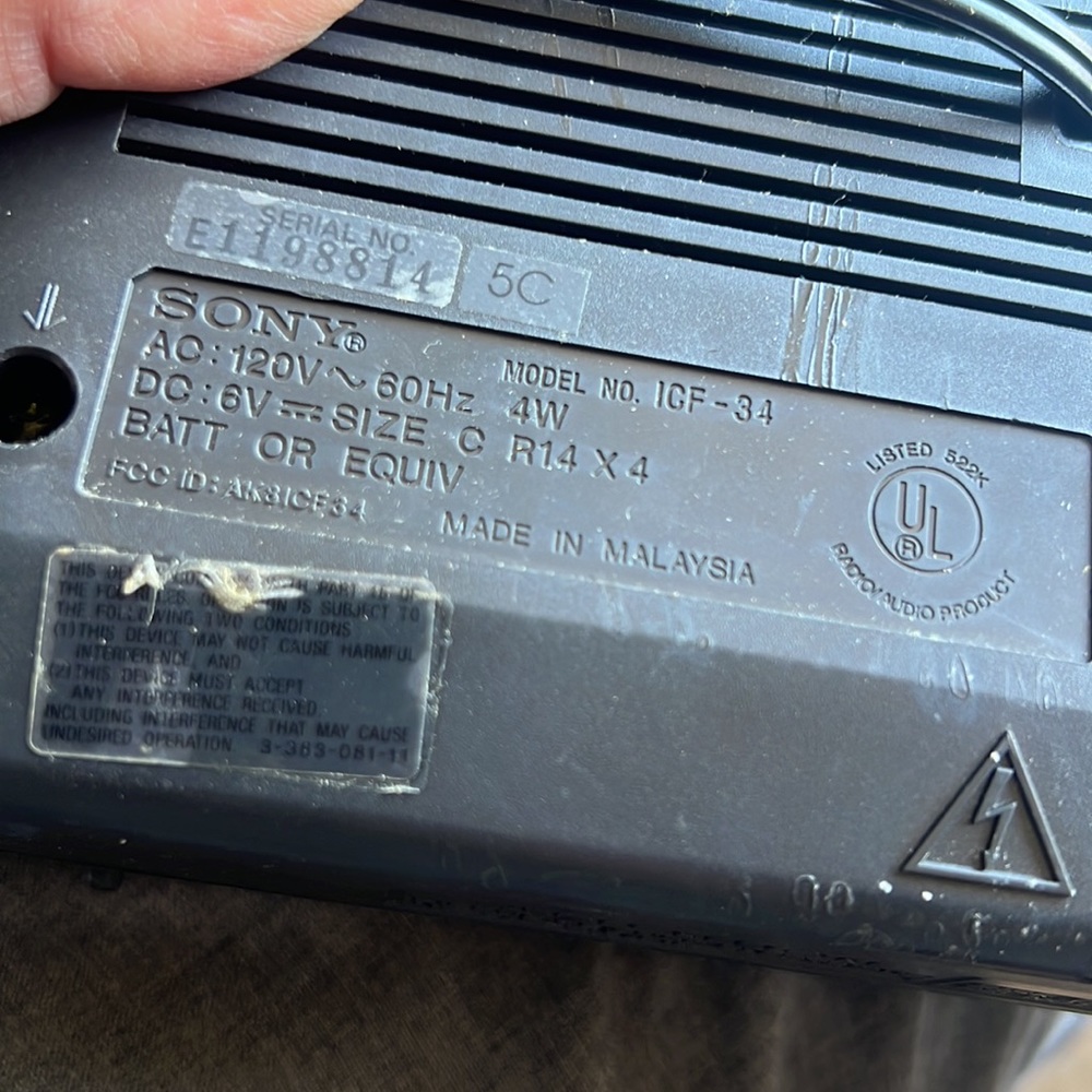 Radio - Picture 2 of 2